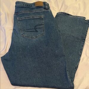 American Eagle Outfitters Straight-Leg Jeans in Medium Blue